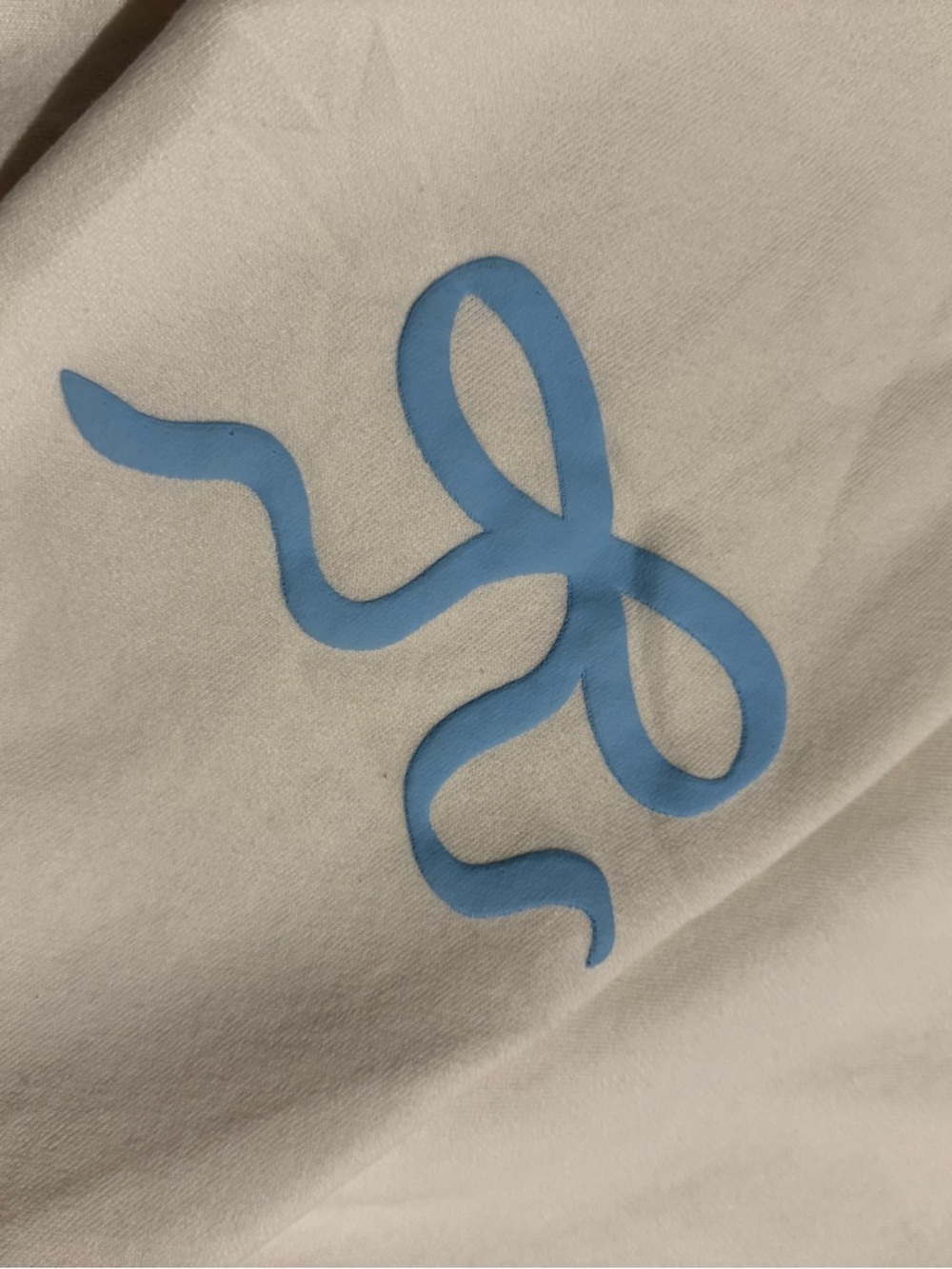 NWOT Edikted Bonney Bow Hoodie - Picture 3 of 5